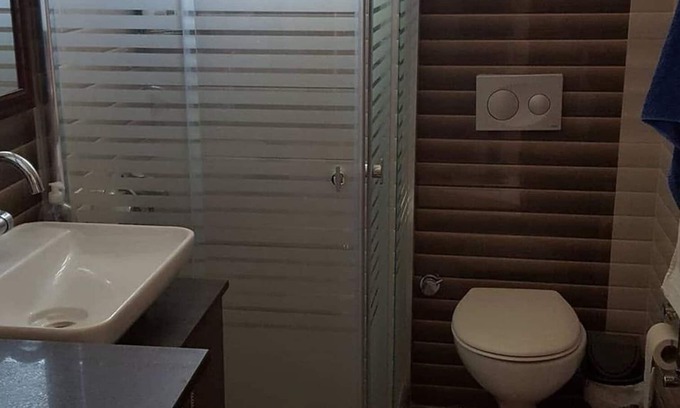 Cesme Villa | Ayayorgi koyuna 5 dakika mesafede havuzlu muazzam villa