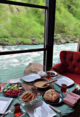 Ardesen Ski Chalet | AYDER BUNGALOW - Royal Bungalow Resorts, River View