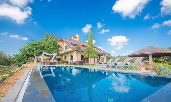 Ayia Napa Villa | Ayia Napa Holiday Villa OT7 - a villa that sleeps 10 guests in 4 bedrooms