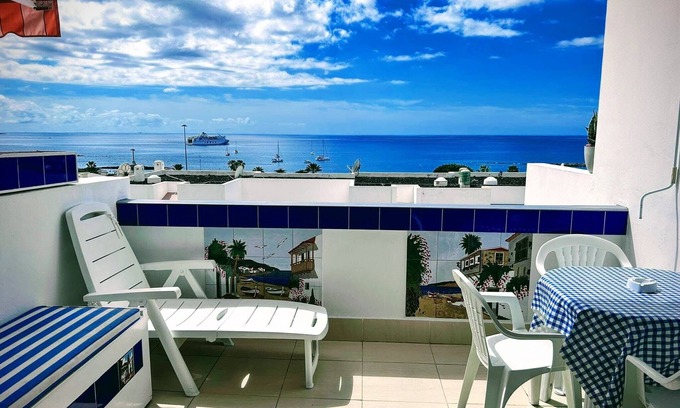 Arona Apartment | Azahara III Studio, Playa Las Vistas with wonderful seaview, pet friendly
