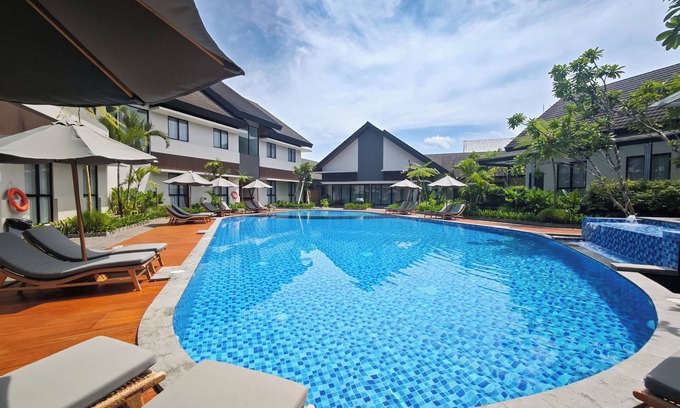 Blora Hotel | Azana Garden Hill Resort Blora