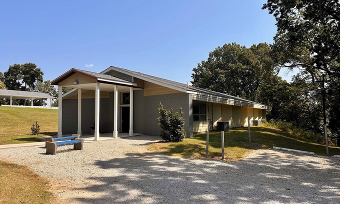 Pevely Cabin | Azaria Lodge - Sleeps up to 38 People - Keep Everyone Together as you Celebrate!