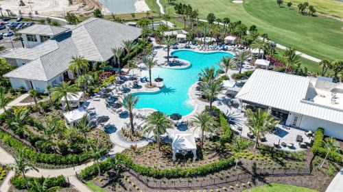Braden River House | Azario Sunrise ! Active Lifestyle Community! Near AMI and Tampa