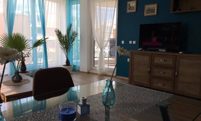 Chernomorets Apartment | Azur Apartment Deluxe