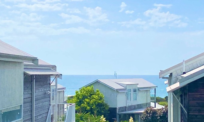 Caves Beach Villa | Azure Tides at Caves Beach Villas