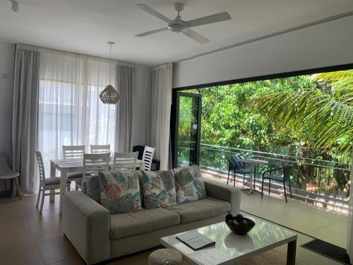 Roches Noires Apartment | Azuri Apartment 8