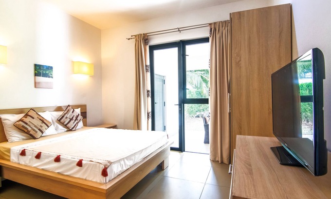 Roches Noires Apartment | Azuri Ocean Village - Elegant 3-Bed Apartment - Private Garden & Pool Access