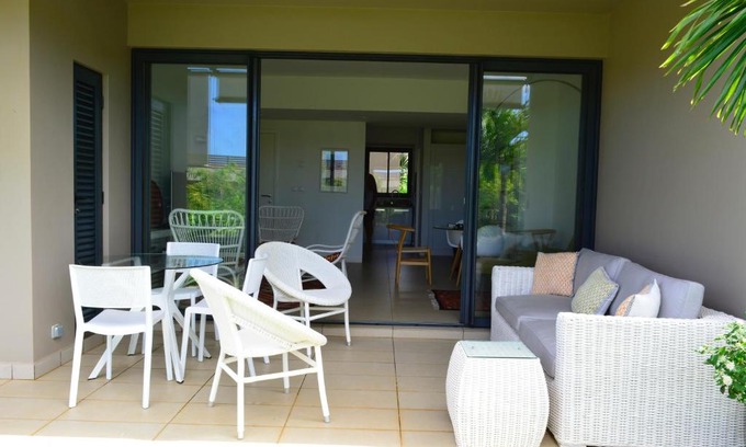 Roches Noires Apartment | AZURI Serviced Garden Apartment