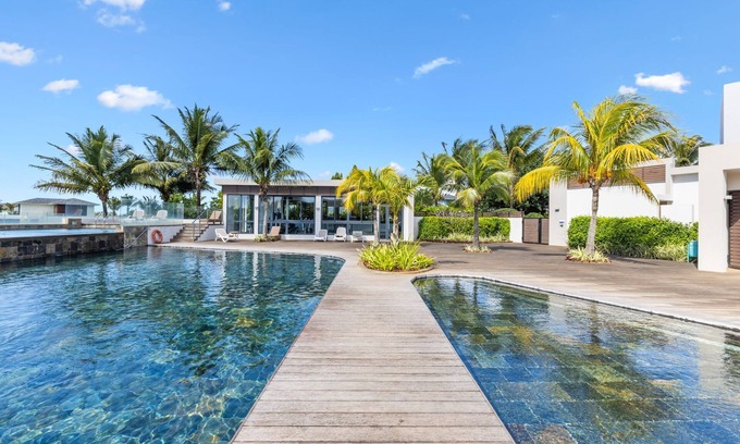 Roches Noires Apartment | Azuri Soliflore 13 - Three Bedroom Apartment, Sleeps 6