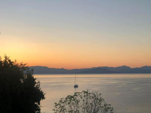 Perama Apartment | Azzuro sea view