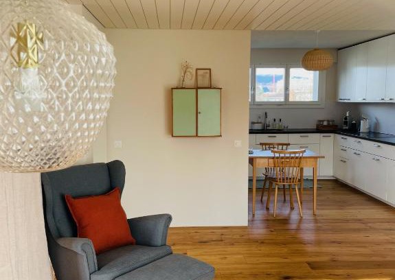 Suhr Bed & Breakfast | B&B Amsel und Meise - privates Zimmer mit Gemeinschaftsräumen