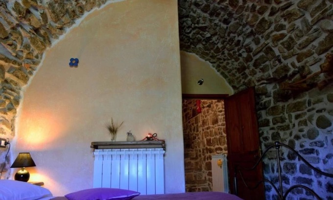 Apricale Bed & Breakfast | B&B Da Marta: King Room with Mountain View