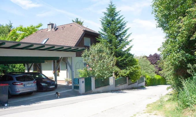Tulbing Apartment | B&B Family Basement Apartment, Breakfast, Free Parking, 5km from Tulln