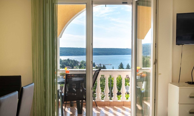 Gornji Karin Bed & Breakfast | B&B Milic
