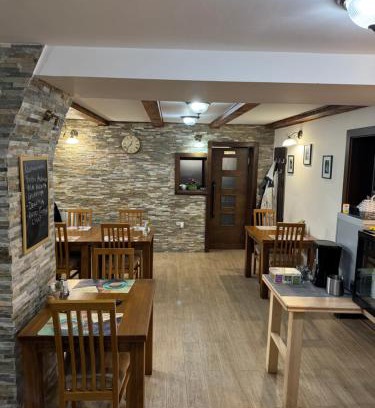 Jezerce Bed & Breakfast | B&B Millenium House