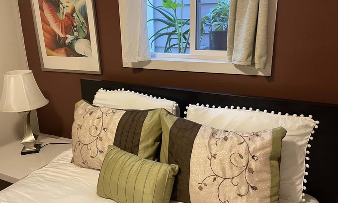 Prescott House | B-Love's Guest House