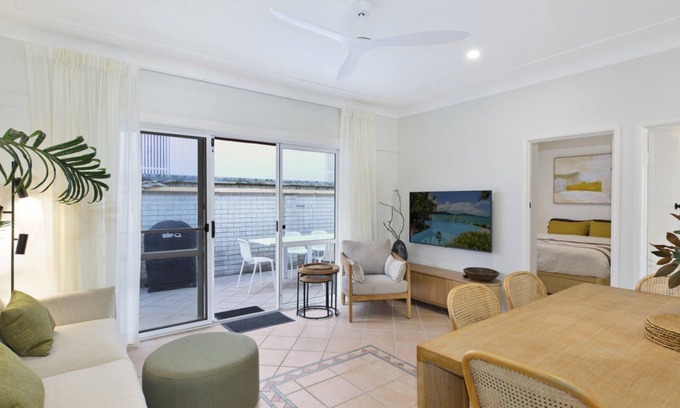 Avoca Beach Apartment | B's Beach House - Beachfront