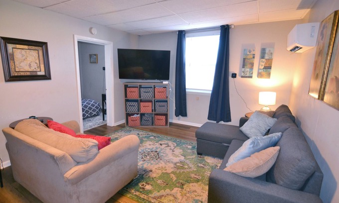 Bloomington Apartment | B-town Lookout