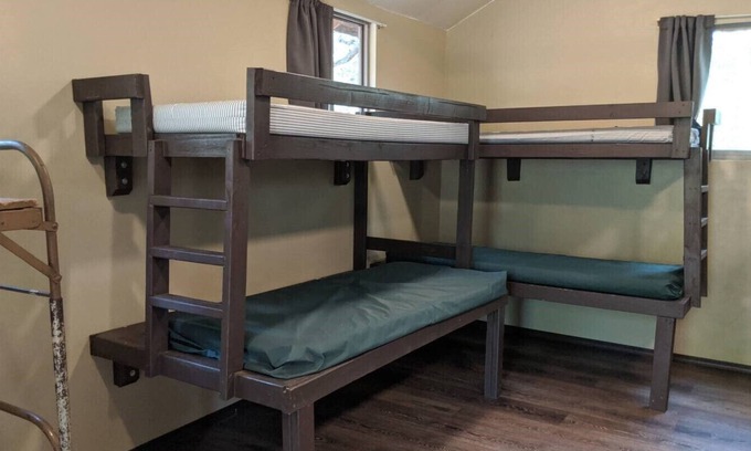 Prescott Cabin | B1 National Forest Glamping Basketball & Gagaball