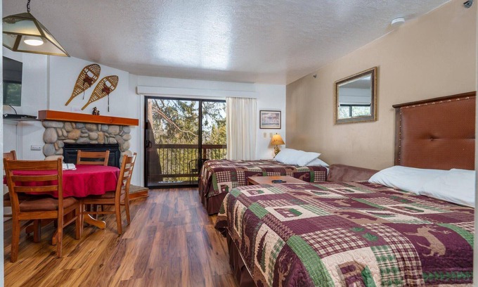 Yosemite West Condo | (B109) Studio Condominiums