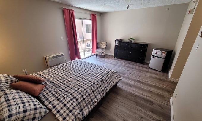 Pico - Robertson Hotel | (B1820) 2 Bedroom Studio Apartments