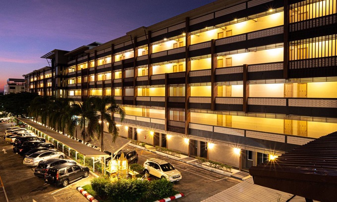 Nakhon Ratchasima Hotel | B2 Korat Night Market Boutique
