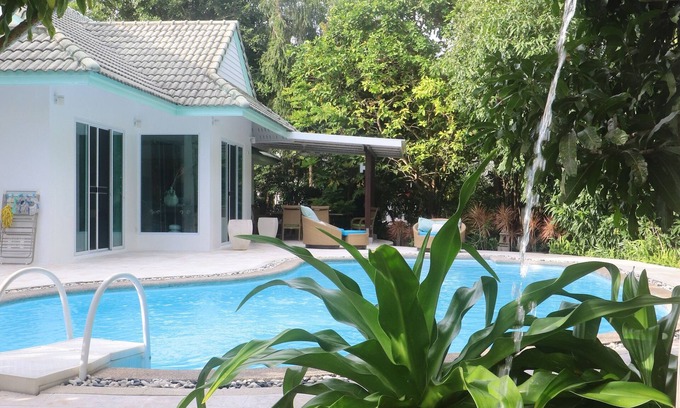 Maret Villa | Baan Samui Beach Private Villa Near The Beach