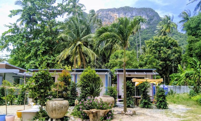 Don Sak Hotel | Baan Suchanuch