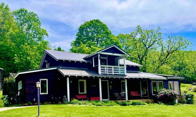 Wilson Creek Cabin | Babbling Brook Cabin – A Peaceful Paradise in the Blue Ridge Mountains