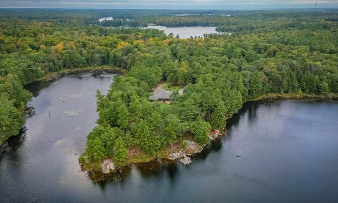 Seguin House | Baby Lake Cottage Sum