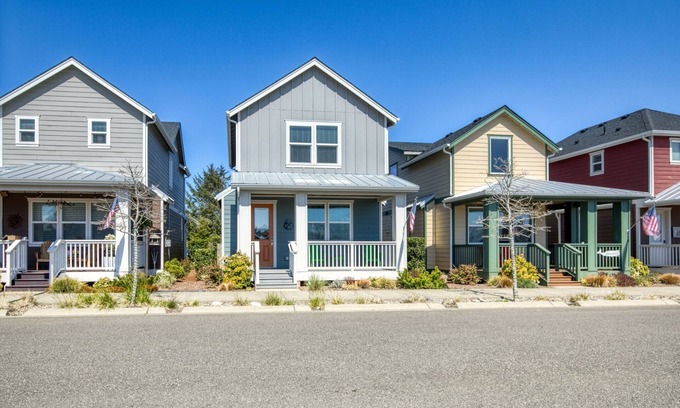 Ocean Shores House | Baby Shark Villa - Oyhut Bay Seaside Village