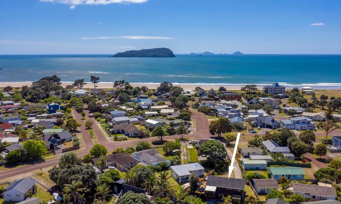 Pauanui House | Bach on Boulevard - Pauanui Holiday Home