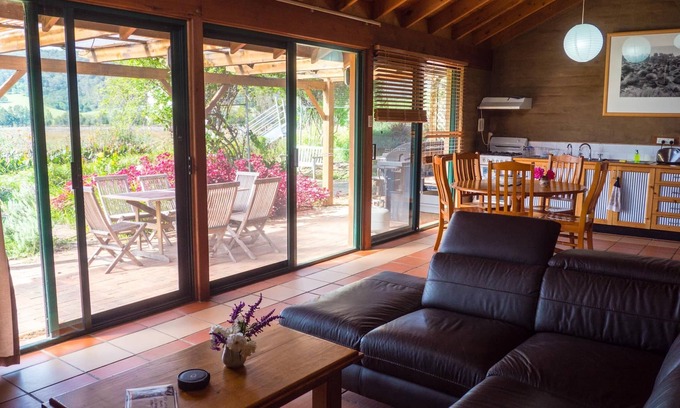 Back Forest Cottage | Back Forest Retreat Sunset Cottage