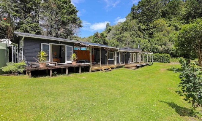 Rotoma House | Back of Beyond Cottage | Lake Rotoehu Getaway