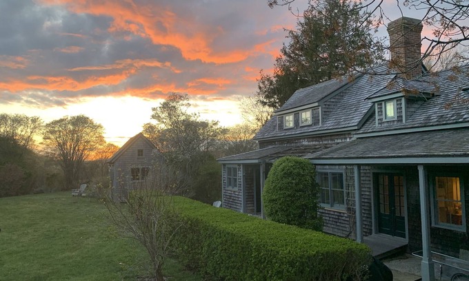 Block Island House | Back to nature, an Island artist’s cottage. available, Aug. 30-Sept. 6, ‘25!