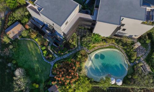 Xiangshan Hotel | Backlighting Village Hotel