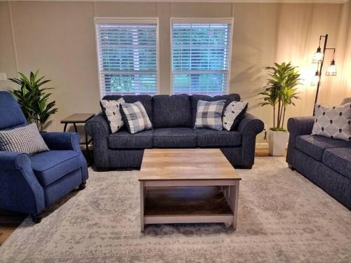 Milton House | Backwoods Milton House 3BR&2bath