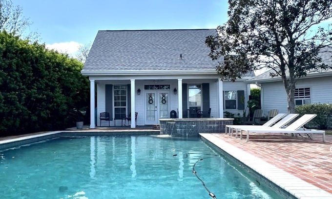 Houma Cottage | Backyard COZY Cottage in the heart of Houma!