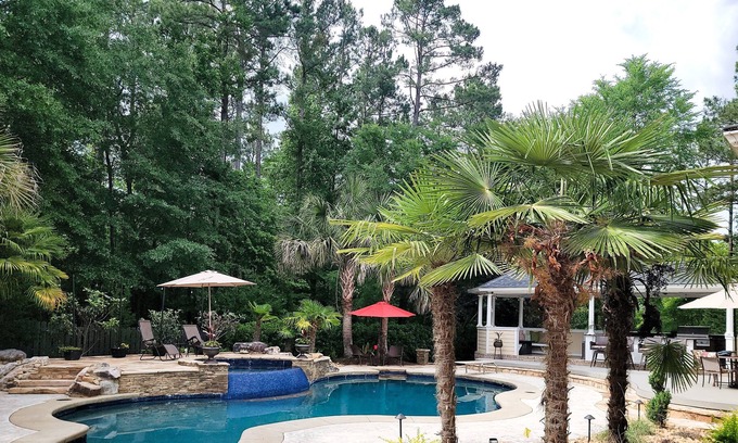 Grovetown Apartment | Backyard Oasis Grovetown pool