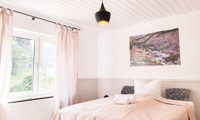 Traben-Trarbach Bed & Breakfast | Bad Wildstein, spring shower, thermal bath incl. - Guest house at the Moseltherme