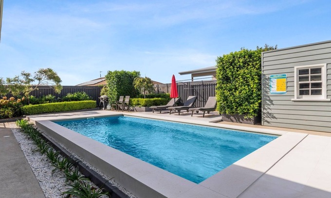 Tomakin House | Bada Bliss - walk to the beach