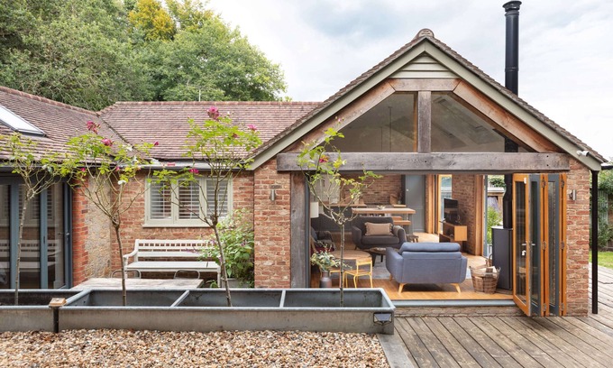 Pulborough House | Badgers Cottage - a peaceful retreat in the South Downs