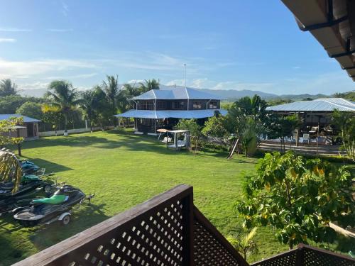 Livingston House | Bahía Caimán , Río dulce
