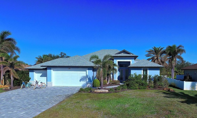 White Marsh House | Bahama Breeze | Pool | Summerkitchen | Lounge | Office