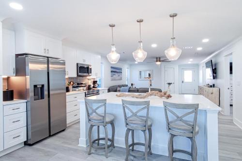 Navarre Beach House | Bahia Beauty - Master House