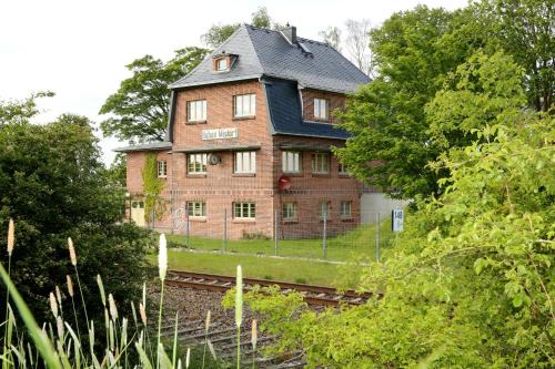 Alt Suhrkow Apartment | Bahnhof Hohen Mistorf