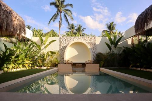 General Luna Villa | Baiana Beach Villas