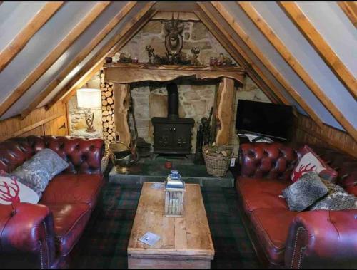 Dalry House | Baidland Escapes 2 bedroom cottage With hot tub