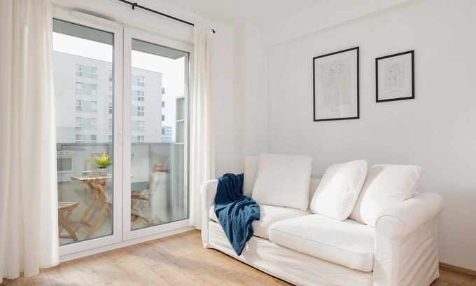 Katowice Apartment | Baildona 18C | Bright Apartment | Balcony, Parking