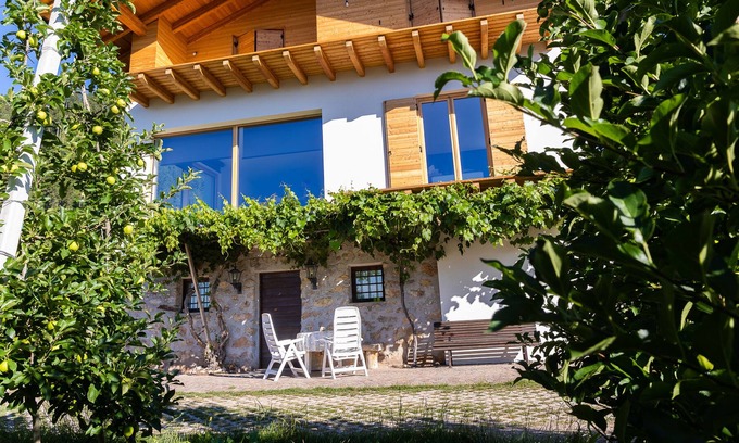 Ville d'Anaunia House | Bait del Hermen - Maso Rustico in the open countryside